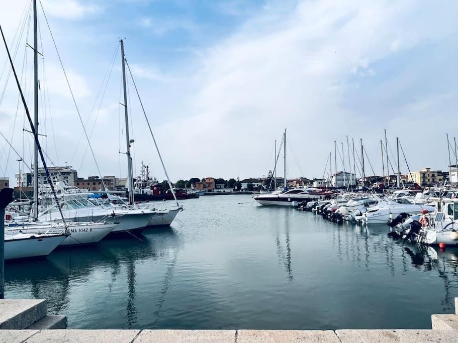 Alloggio Turistico In Zona Centrale - Aeroporto Fco Fiumicino Eksteriør bilde